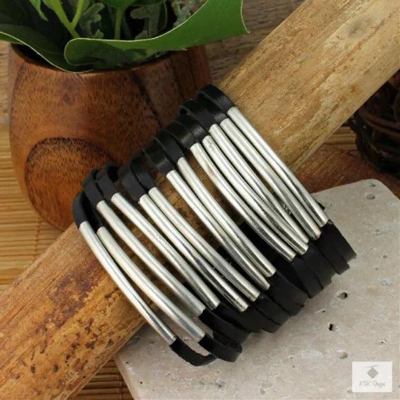 BLACK LEATHER & SILVER BAR WIDE CUFF BRACELET - Picture 1 of 5